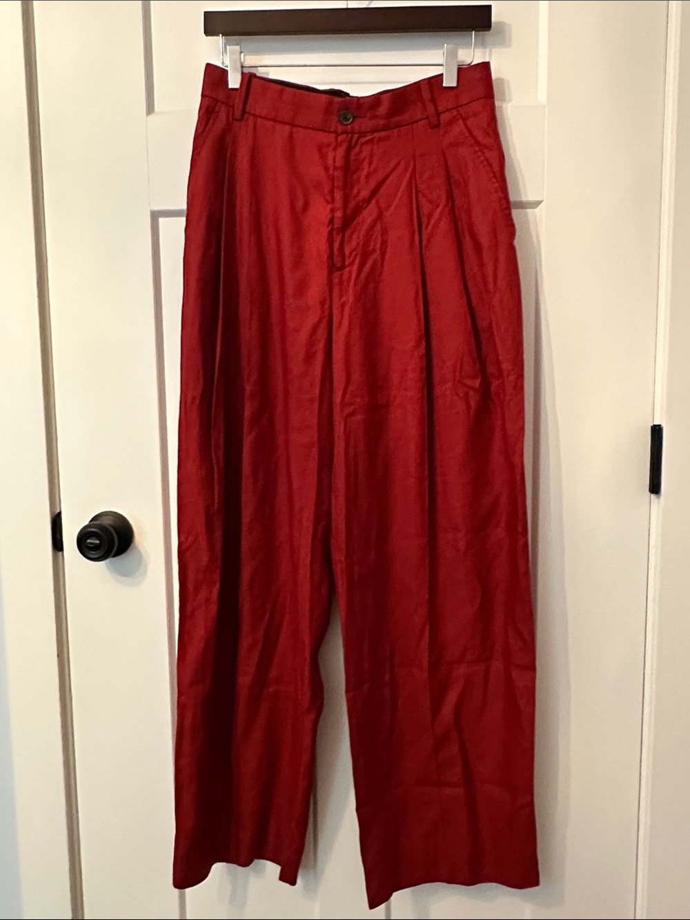 Banana Republic Red Pleated Women’s Pants